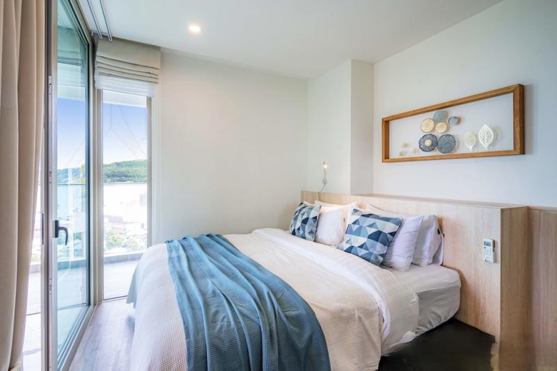 Photo 2 Bedroom condo with panoramic seaview for sale in Oceana Kamala.