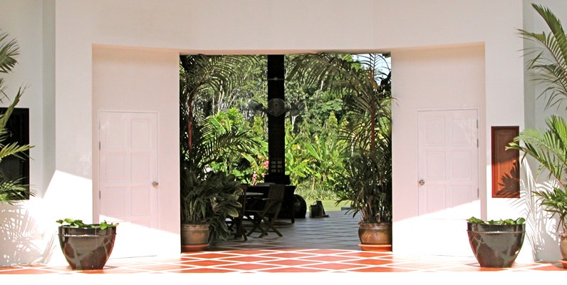 Photo A Stunning 5 bedroom Pool Villa for Sale in Ao Po, Phuket