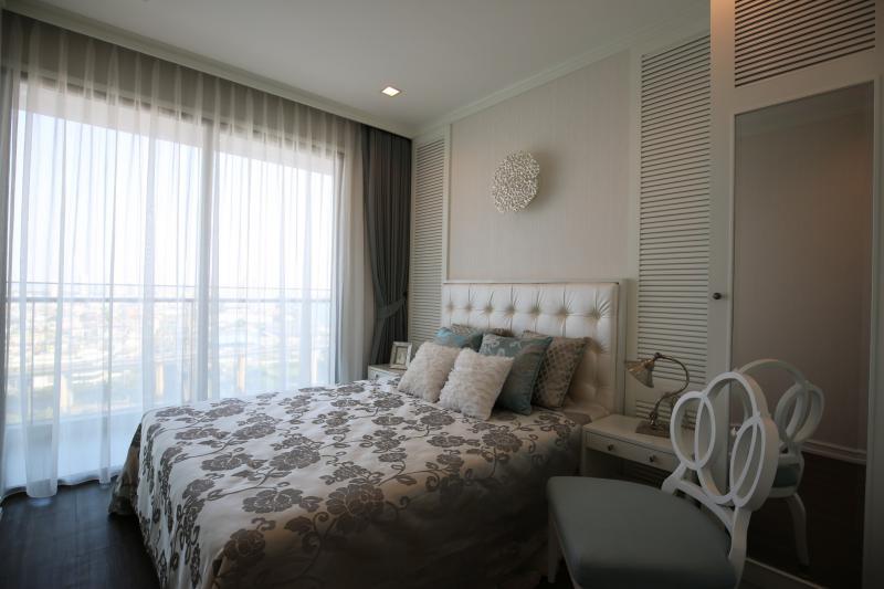 Photo Bangkok 3 Bedroom Luxury Condo for Rent at the Starview Rama III Residence