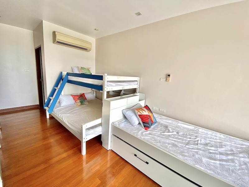 Photo Beachfront 4 Bedroom Duplex Condominium for rent in Ao Yon Beach - Panwa