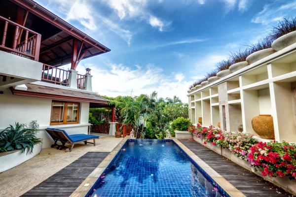 Photo Exclusive Phuket Villa Patong with sea view for sale or for rent