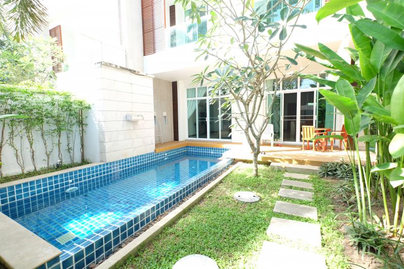 Photo Phuket modern pool villa for rent in Soi Yuan, Rawai