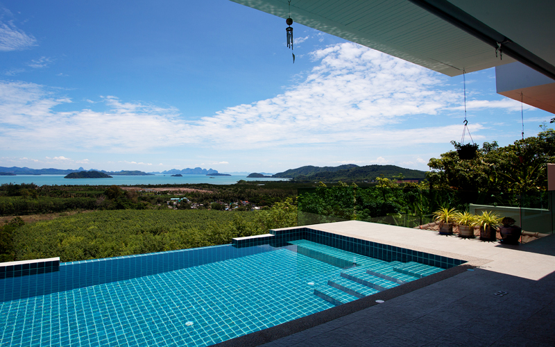 Photo Phuket luxury villa with spectacular Sea Views for sale in Paklok