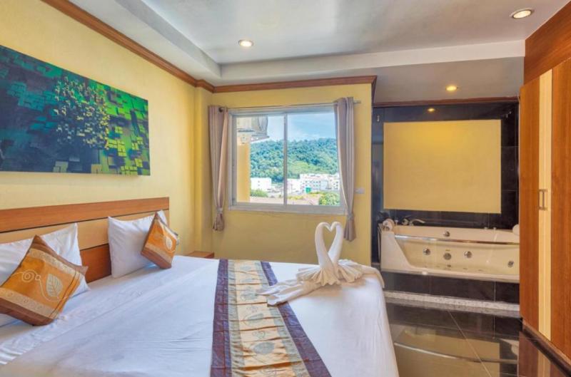 Photo SHA+ 18 room Guesthouse for lease in Patong