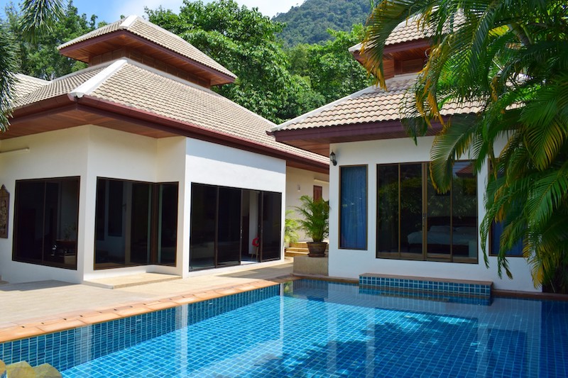 Photo Villa de 3 chambres avec piscine privée à vendre à Kamala, Phuket, Thaïlande.
