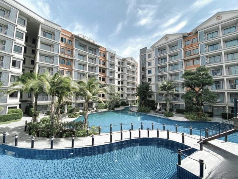 Picture 2 bedrooms condo with pool view for sale in Naiyang Beach