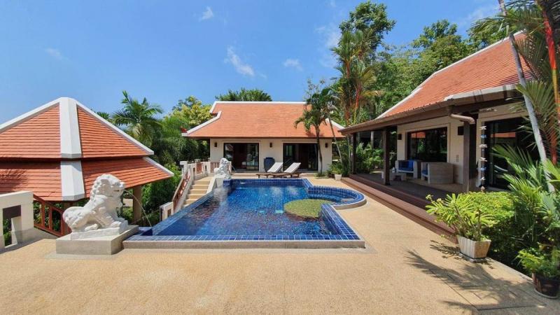 Picture Luxury 3 bedroom villa for sale in Nai Harn Baan-Bua, Rawai, Phuket