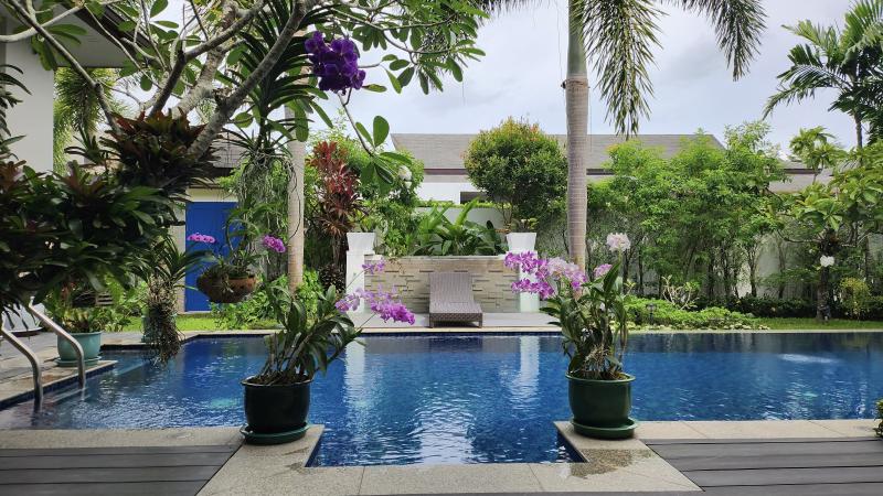 Picture 3 bedrooms pool villa for rent in in Tanode Estate, Layan