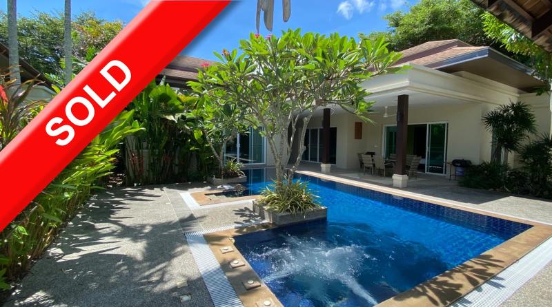 Picture Contemporary 3 br pool villa to sell in Rawai