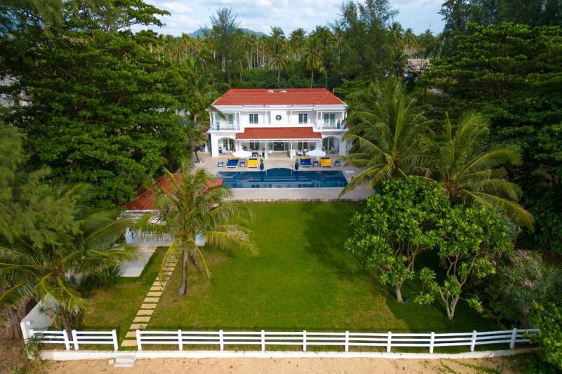 Picture Natai Absolute Beachfront Super Villa for Sale