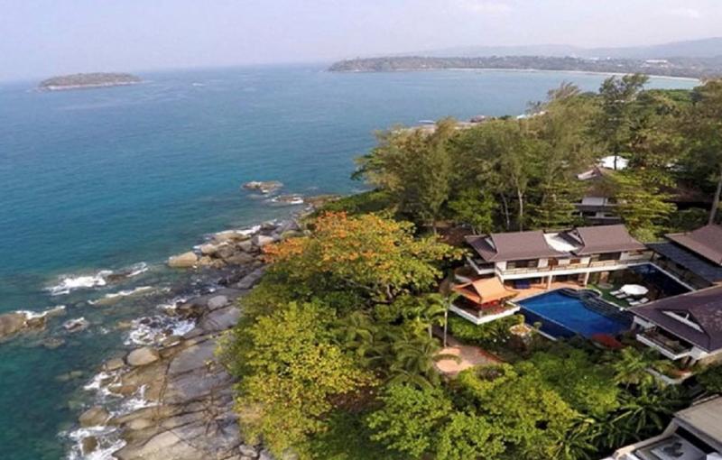 Picture Superb luxury ocean front villa for sale in Kata