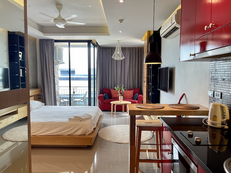 Picture Freehold Studio apartment for sale in Nai Harn Beach