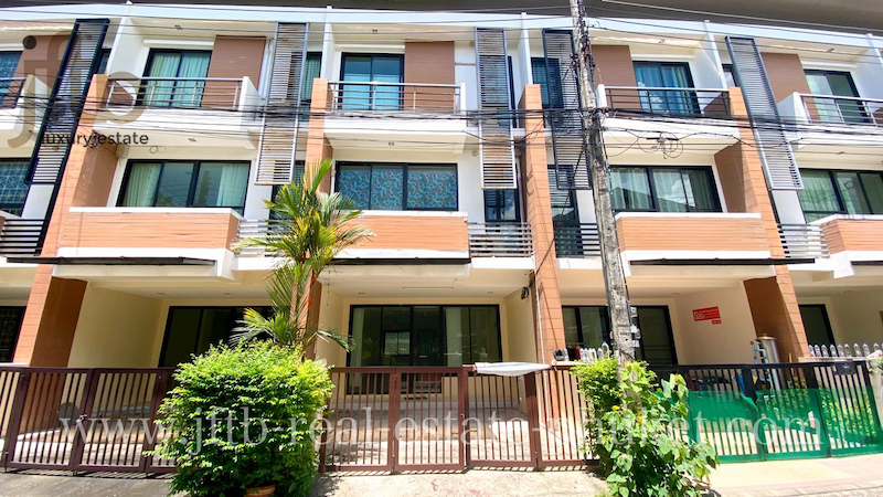 Picture Home and office in Phuket Town for Sale