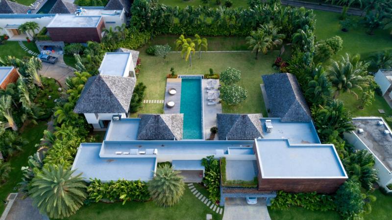 Picture Superb 4 bedroom villa with a huge garden for sale in Cherngtalay