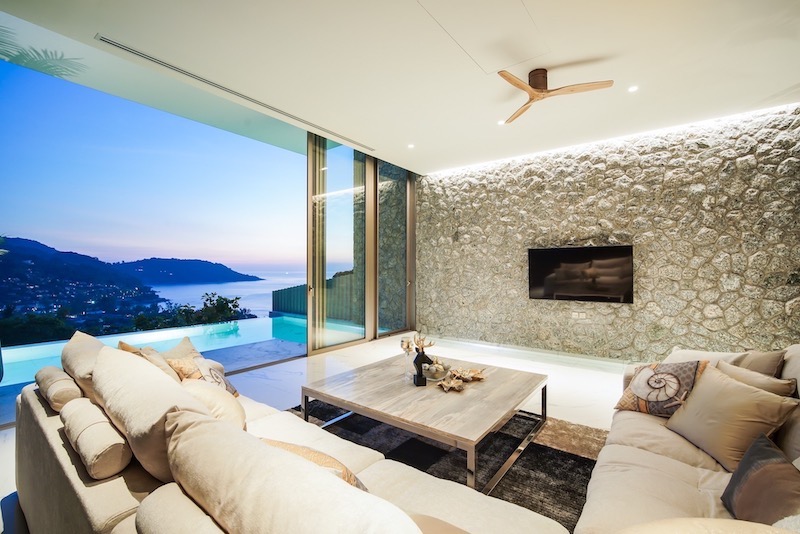 Photo Villa de luxe avec piscine et vue panoramique sur la mer à Kata Noi