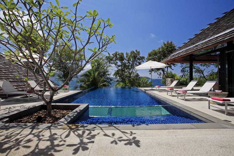 普吉岛卡马拉百万富翁英里出售的独家海滨别墅