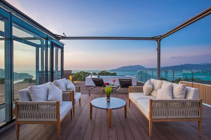 在芭东海滩出售的全新豪华海景顶层公寓图片