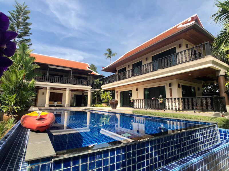 图片在 Nai Harn Baan Bua 出售的豪华 4 卧室泳池别墅