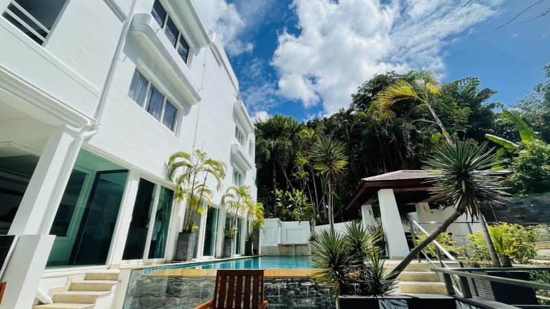 图片普吉岛泳池别墅芭东海滩出售，带 3 间卧室和私人游泳池