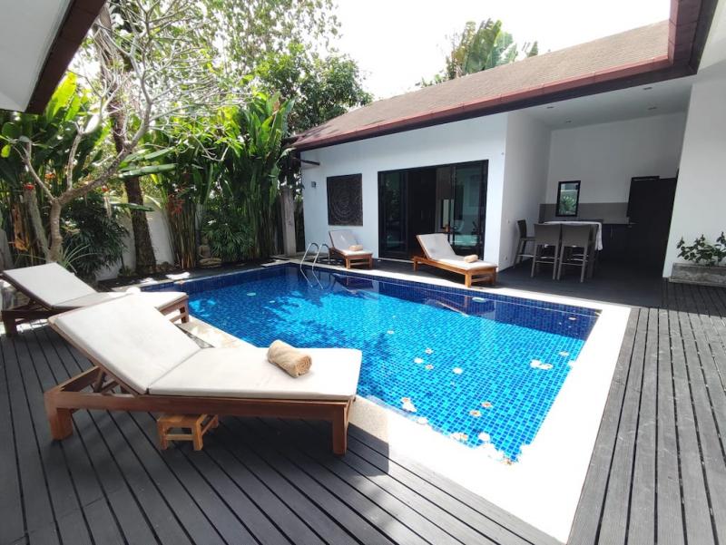 Picture Tropical Pool Villa with 3 bedrooms for Sale in Cherng Talay, Phuket