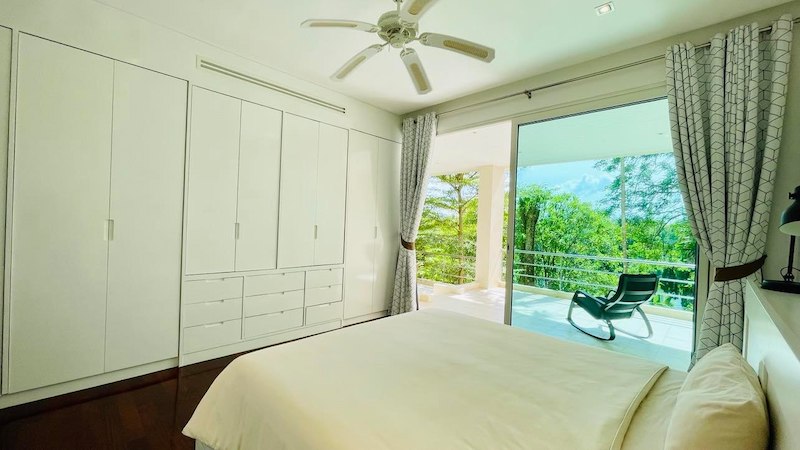 Photo Appartement de luxe entièrement rénové de 3 chambres à vendre à Layan, Phuket.