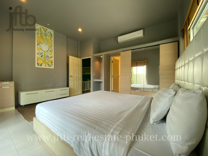 Photo Chalong villa entièrement rénovée de 3 chambres à la location à long terme ou à la vente.