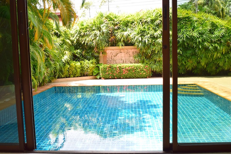 照片 位于卡马拉的待售私人泳池别墅。