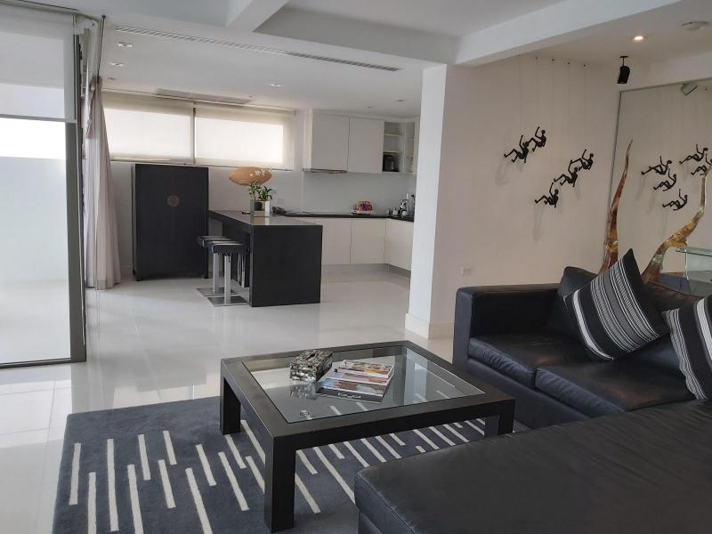 Photo Unique 1 Bedroom Deluxe Apartment for sale in Patong Beach, Phuket