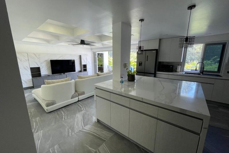 Photo 2 Bedroom foreign freehold condo for sale in Nai Harn Beach