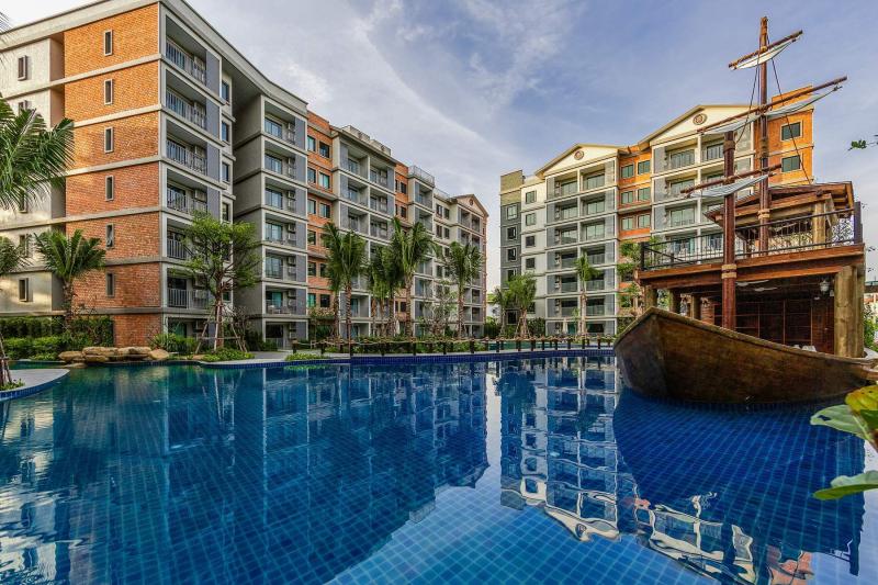 Photo 2 bedrooms condo with pool view for sale at The Title Residencies Naiyang Beach