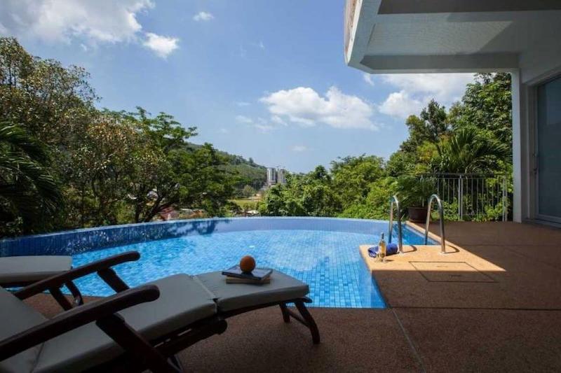 Photo Villa de 3 chambres avec vue mer partielle et piscine à Kamala