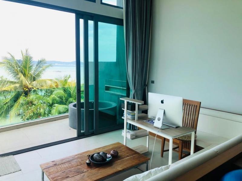 Photo 3 bedroom luxury Seafront villa for sale in Rawai, Phuket