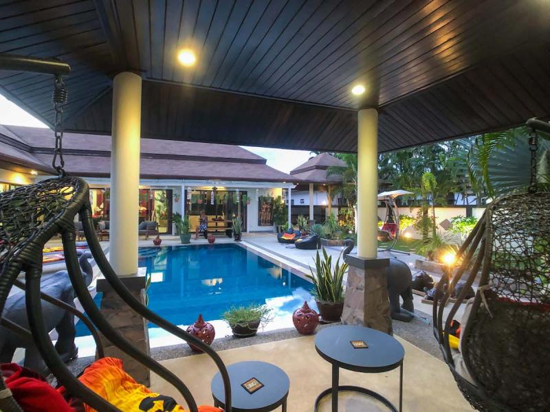 Photo Villa de 3 chambres avec piscine pour une location de vacances ou à long terme à Nai Harn
