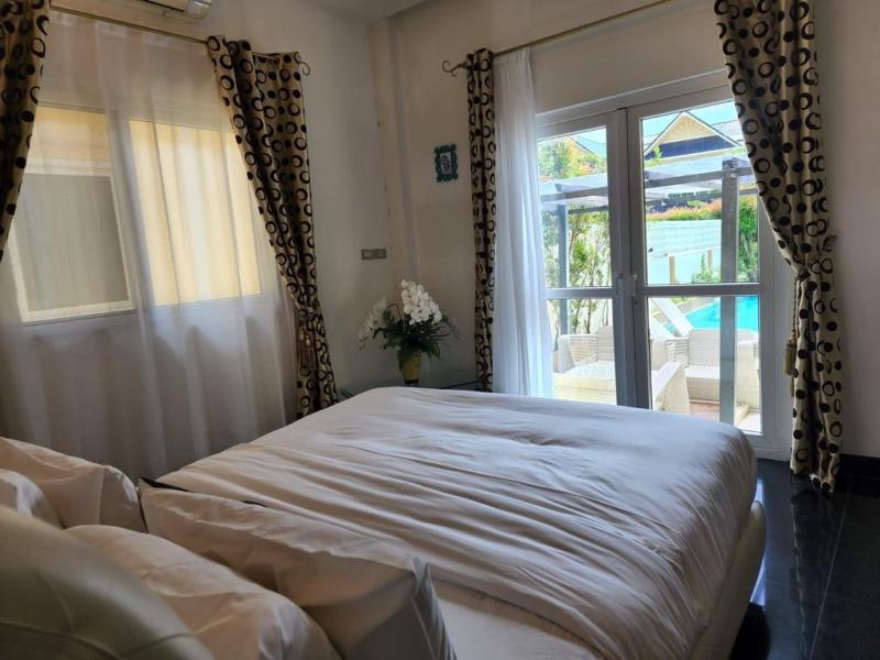 Фото Продажа и аренда 3-спальной виллы с бассейном на пляже Раваи