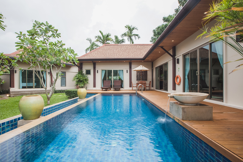 Photo 3 bedroom private pool villa for sale in Naiharn, Phuket 