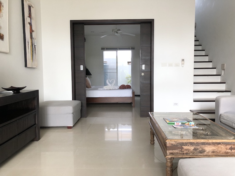 Photo Villa de 3 chambres avec piscine en pleine propriété pour un étranger à vendre à Rawai