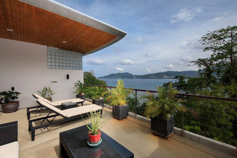 Photo Villa de 3 chambres avec piscine privée et vue sur la mer à vendre à la plage de Patong, Phuket