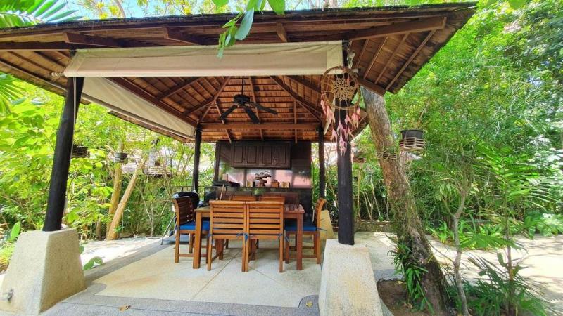 Фото Вилла с 3 спальнями и бассейном в тайско-балийском стиле на продажу в Най Харне