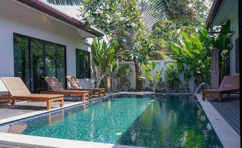 照片 3 在普吉岛邦涛出售的卧室泳池别墅。