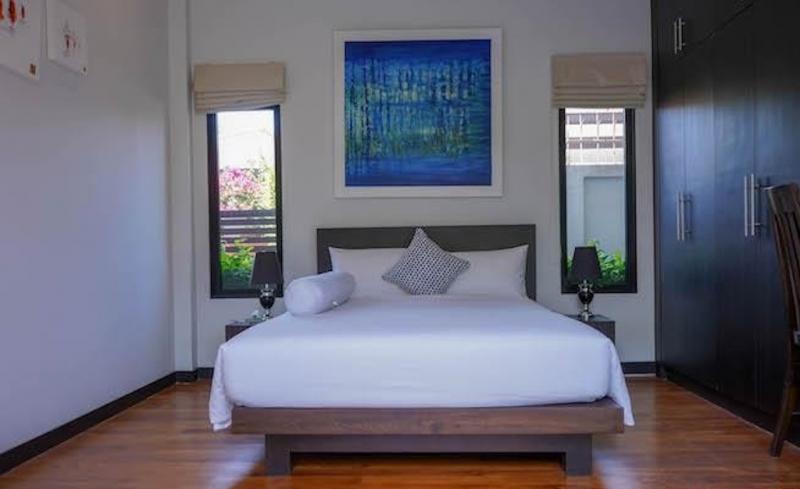 Photo Villa haut de gamme de 3 chambres avec piscine à vendre à Bangtao, Phuket.