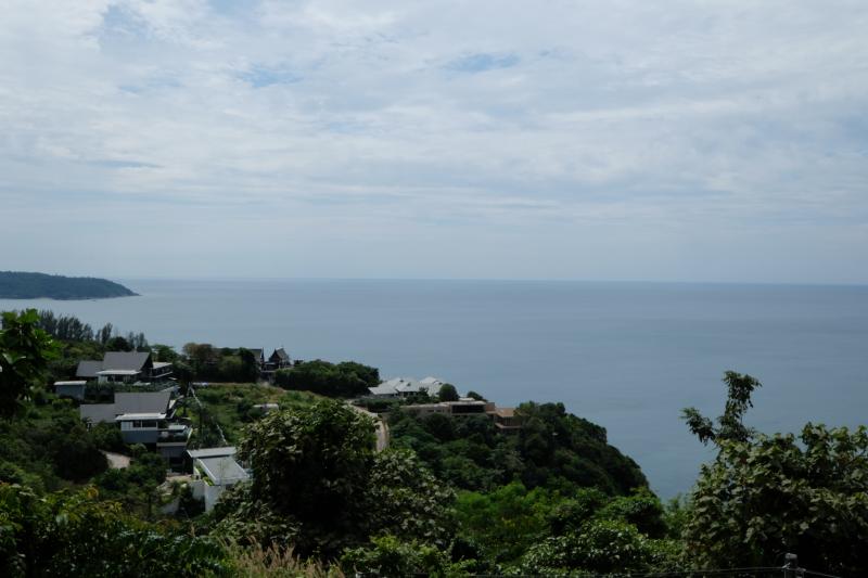 Фото 3200 м2 земли на продажу в Миллионере, Камала с видом на море