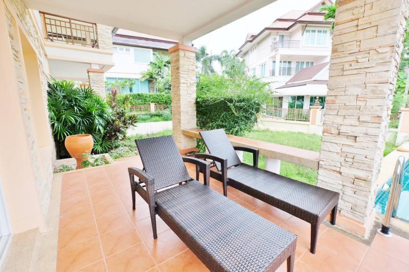 Photo Villa de 4 chambres avec piscine à Chalong, Phuket, Thaïlande