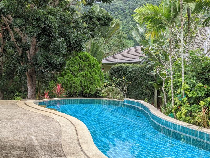 Photo 4 Bedroom pool villa for sale in Chalong below the famous Big Buddha in Phuket 