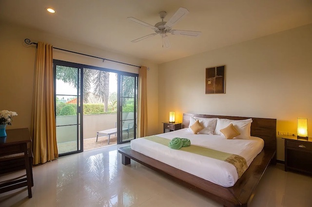 Photo SOLD - 4 bedroom pool villa for sale Just 10 minutes to Naiharn Beach