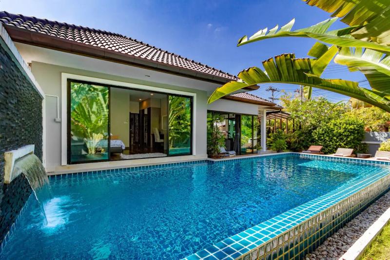 Photo Fully renovated 4 bedroom pool villa in Kathu, Phuket, Thailand