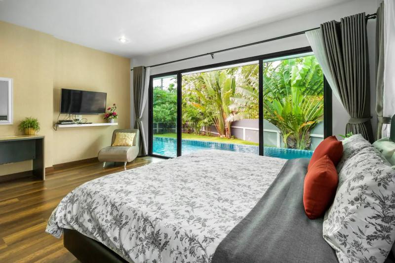 Photo Fully renovated 4 bedroom pool villa in Kathu, Phuket, Thailand