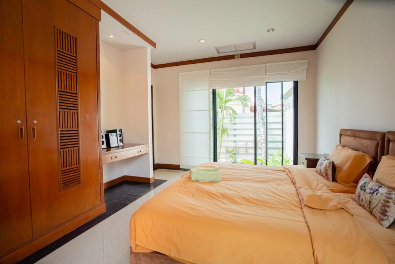 照片 4 卧室私人泳池别墅在 Nai harn Baan Bua 出售