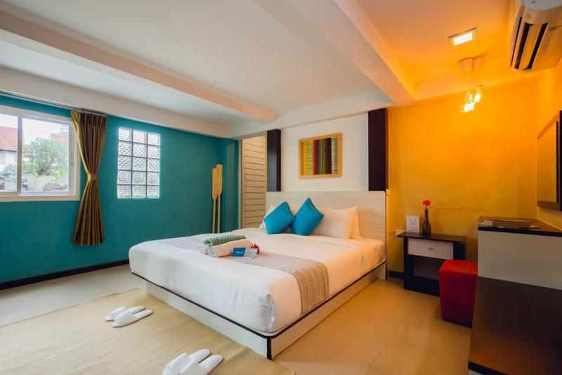 在普吉岛芭东市中心出售 45 间客房的酒店照片