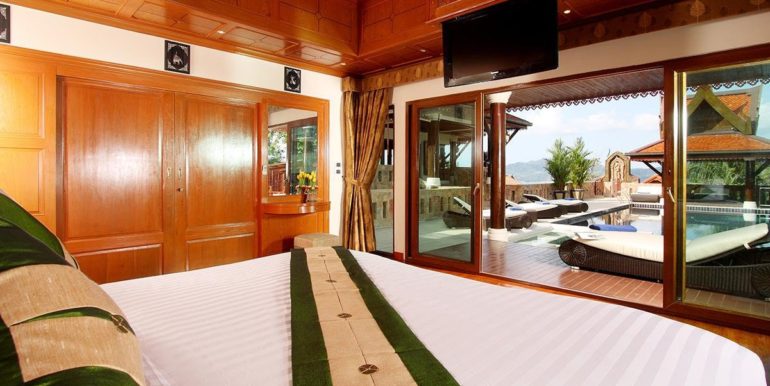 Photo Luxury 11 bedroom sea view villa for sale in Patong, Phuket