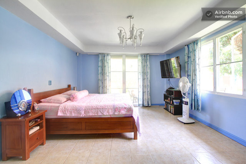 Photo Villa unique de 7 chambres sur un grand terrain à vendre à prix réduit à Rawai